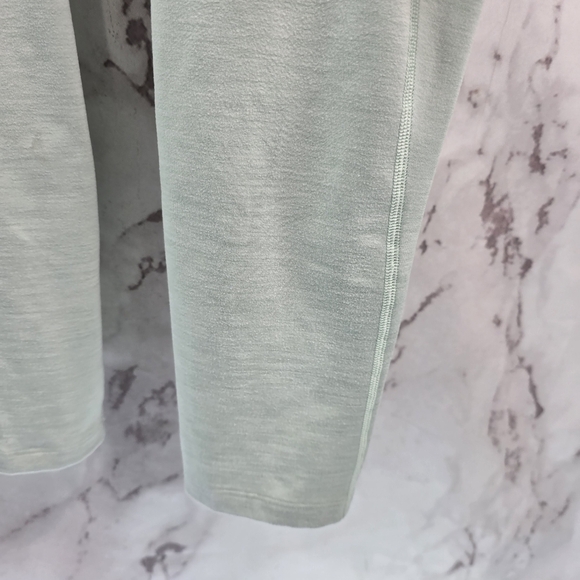 The North Face Women's Mint Green Leggings. Fit More Like a Size SMALL - Picture 4 of 13